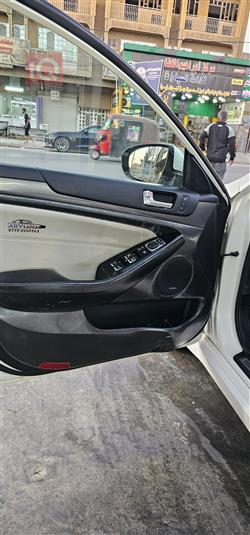 كيا كادينزا